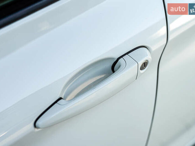 Білий БМВ 3 Серія ГТ, об'ємом двигуна 2 л та пробігом 172 тис. км за 17200 $, фото 12 на Automoto.ua