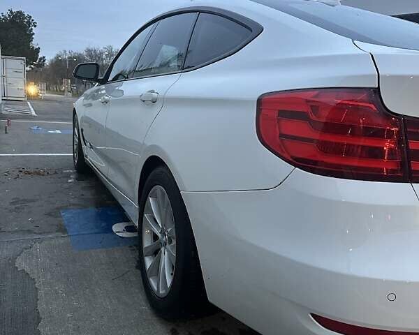 БМВ 3 Серия ГТ 2014 в Киеве на Automoto.ua Белый БМВ 3 Серия ГТ, объемом двигателя 2 л и пробегом 144 тыс. км за 20000 $, фото 6 на Automoto.ua