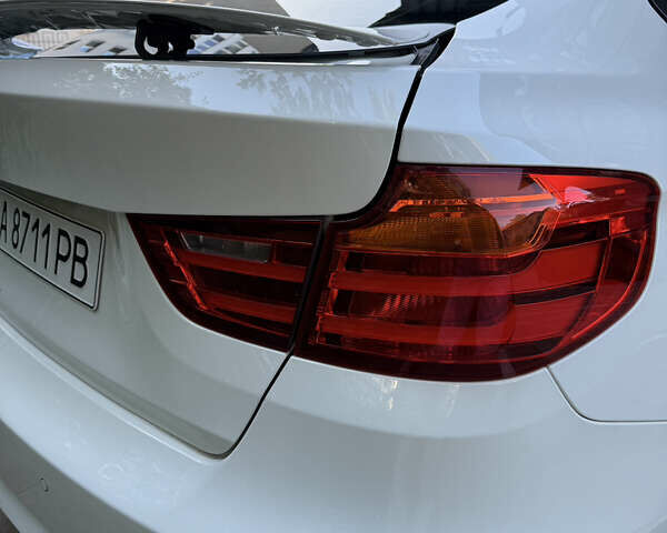 Белый БМВ 3 Серия ГТ, объемом двигателя 2 л и пробегом 210 тыс. км за 17000 $, фото 12 на Automoto.ua