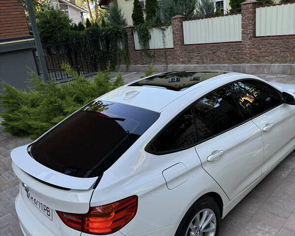 Белый БМВ 3 Серия ГТ, объемом двигателя 2 л и пробегом 210 тыс. км за 17000 $, фото 23 на Automoto.ua