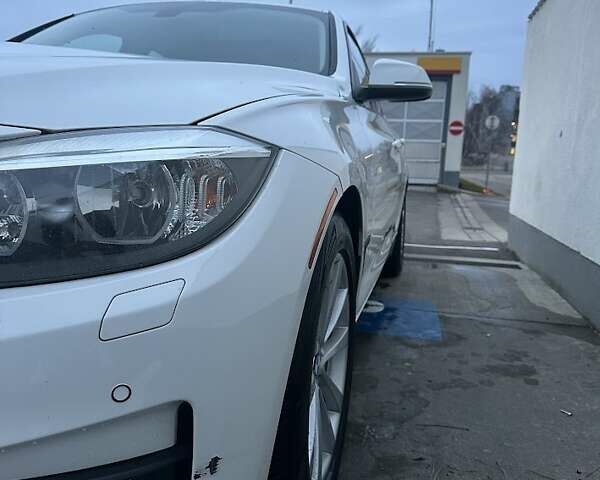 БМВ 3 Серия ГТ 2014 в Киеве на Automoto.ua Белый БМВ 3 Серия ГТ, объемом двигателя 2 л и пробегом 144 тыс. км за 20000 $, фото 3 на Automoto.ua