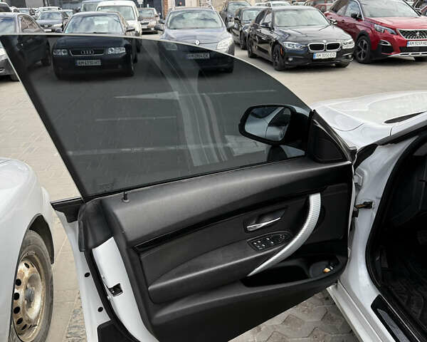 Белый БМВ 3 Серия ГТ, объемом двигателя 2 л и пробегом 280 тыс. км за 18000 $, фото 8 на Automoto.ua