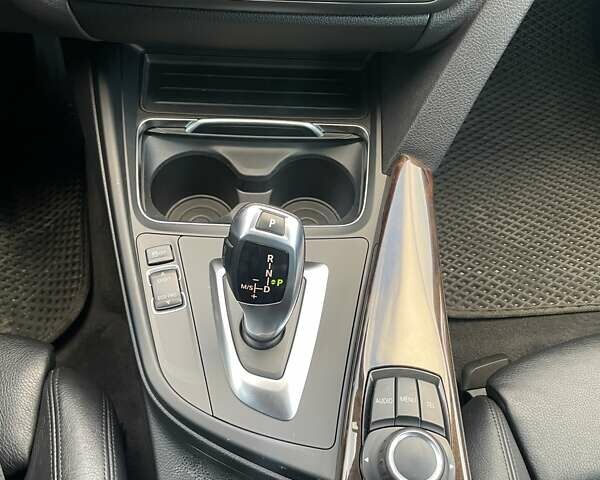 БМВ 3 Серия ГТ 2015 в Львове на Automoto.ua Белый БМВ 3 Серия ГТ, объемом двигателя 2 л и пробегом 179 тыс. км за 17000 $, фото 26 на Automoto.ua