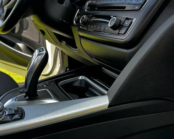 Білий БМВ 3 Серія ГТ, об'ємом двигуна 2 л та пробігом 314 тис. км за 17300 $, фото 30 на Automoto.ua