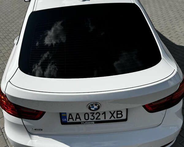 Білий БМВ 3 Серія ГТ, об'ємом двигуна 2 л та пробігом 314 тис. км за 17300 $, фото 20 на Automoto.ua