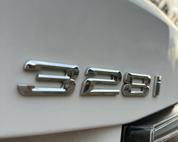 Білий БМВ 3 Серія ГТ, об'ємом двигуна 2 л та пробігом 141 тис. км за 15900 $, фото 15 на Automoto.ua