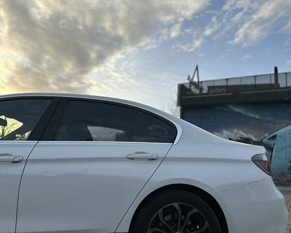 Білий БМВ 3 Серія ГТ, об'ємом двигуна 2 л та пробігом 141 тис. км за 15900 $, фото 1 на Automoto.ua