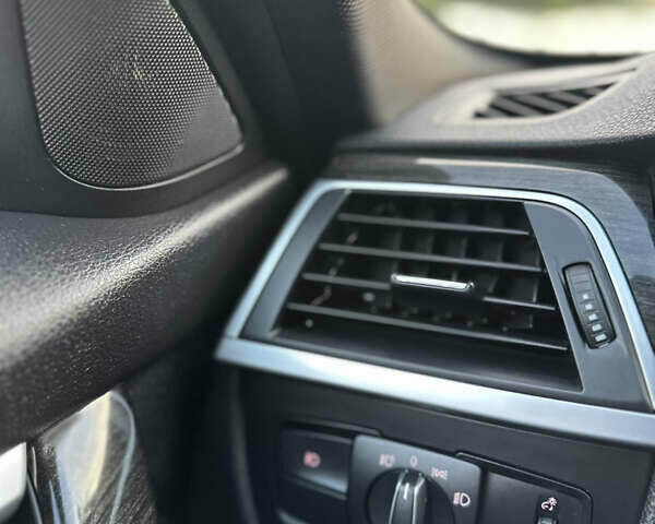 Білий БМВ 3 Серія ГТ, об'ємом двигуна 2 л та пробігом 141 тис. км за 15900 $, фото 28 на Automoto.ua