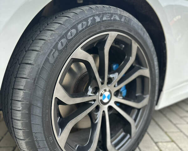 Білий БМВ 3 Серія ГТ, об'ємом двигуна 2 л та пробігом 141 тис. км за 15900 $, фото 11 на Automoto.ua