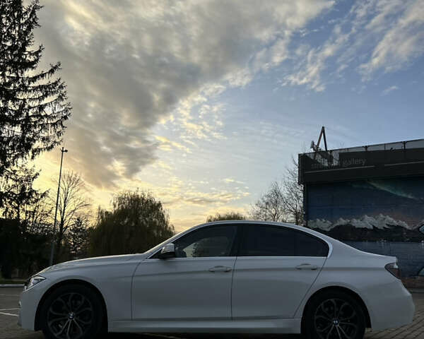 Білий БМВ 3 Серія ГТ, об'ємом двигуна 2 л та пробігом 141 тис. км за 15900 $, фото 3 на Automoto.ua