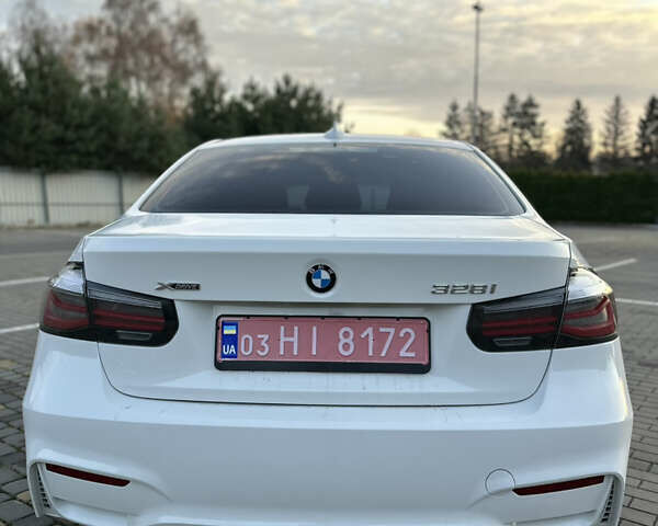 Білий БМВ 3 Серія ГТ, об'ємом двигуна 2 л та пробігом 141 тис. км за 15900 $, фото 38 на Automoto.ua