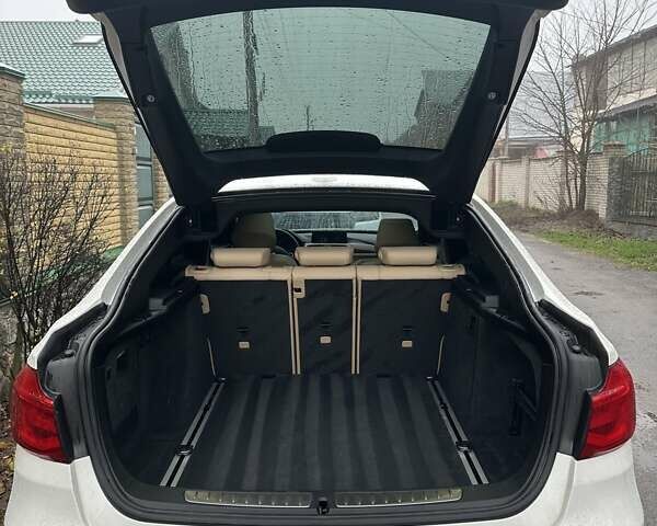 Білий БМВ 3 Серія ГТ, об'ємом двигуна 2 л та пробігом 72 тис. км за 23800 $, фото 6 на Automoto.ua