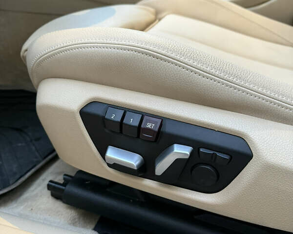 БМВ 3 Серія ГТ 2016 у Чернівцях на Automoto.ua Бежевий БМВ 3 Серія ГТ, об'ємом двигуна 2 л та пробігом 121 тис. км за 16800 $, фото 7 на Automoto.ua