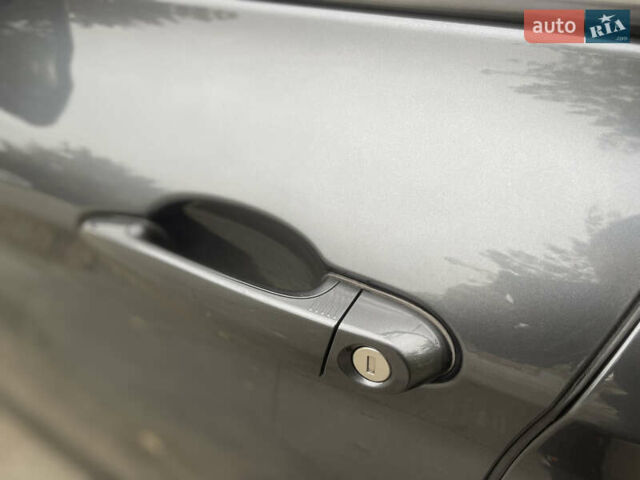 Серый БМВ 3 Серия ГТ, объемом двигателя 2 л и пробегом 285 тыс. км за 12500 $, фото 7 на Automoto.ua