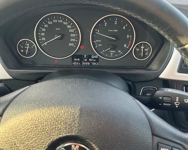 Серый БМВ 3 Серия ГТ, объемом двигателя 2 л и пробегом 257 тыс. км за 18950 $, фото 1 на Automoto.ua