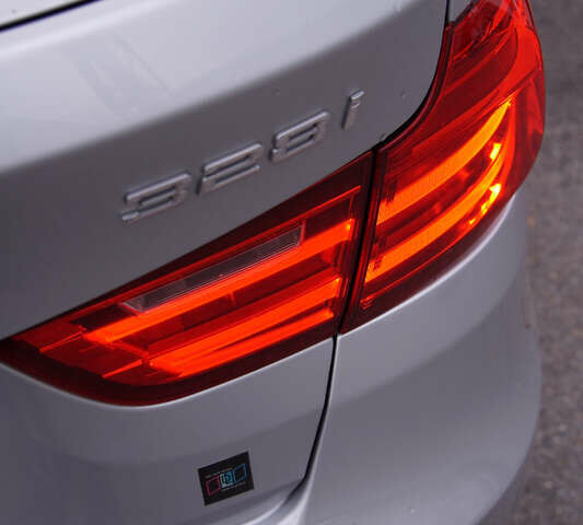 Серый БМВ 3 Серия ГТ, объемом двигателя 2 л и пробегом 93 тыс. км за 19700 $, фото 8 на Automoto.ua