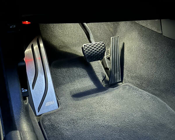 Серый БМВ 3 Серия ГТ, объемом двигателя 3 л и пробегом 158 тыс. км за 20000 $, фото 26 на Automoto.ua