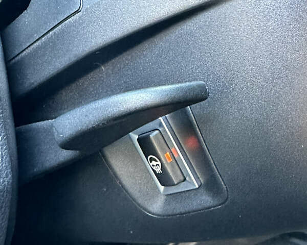 Серый БМВ 3 Серия ГТ, объемом двигателя 2.98 л и пробегом 168 тыс. км за 14000 $, фото 23 на Automoto.ua