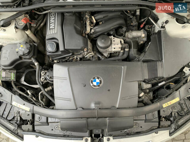 Белый БМВ 3 Серия, объемом двигателя 2 л и пробегом 139 тыс. км за 8500 $, фото 10 на Automoto.ua