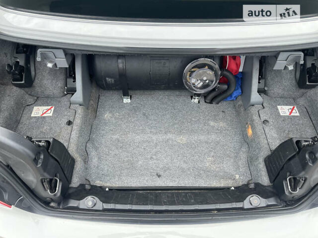 Белый БМВ 3 Серия, объемом двигателя 3 л и пробегом 345 тыс. км за 11888 $, фото 11 на Automoto.ua