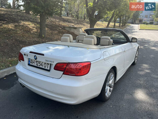 Белый БМВ 3 Серия, объемом двигателя 3 л и пробегом 110 тыс. км за 12500 $, фото 17 на Automoto.ua