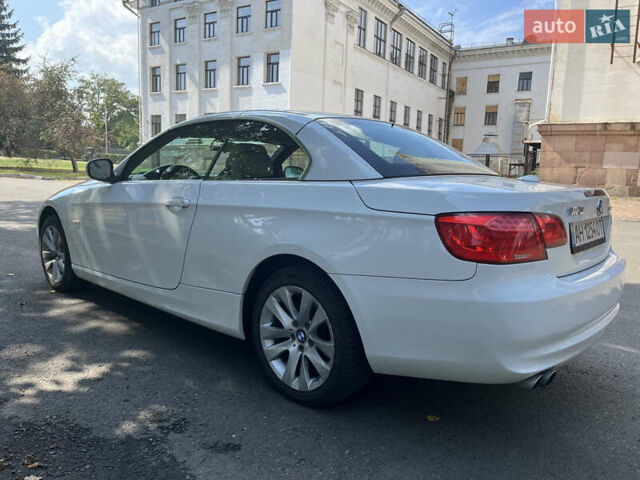 Белый БМВ 3 Серия, объемом двигателя 3 л и пробегом 110 тыс. км за 12500 $, фото 9 на Automoto.ua