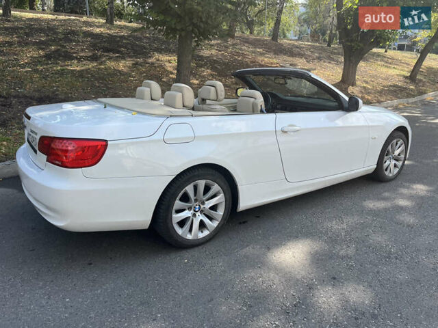Белый БМВ 3 Серия, объемом двигателя 3 л и пробегом 110 тыс. км за 12500 $, фото 18 на Automoto.ua