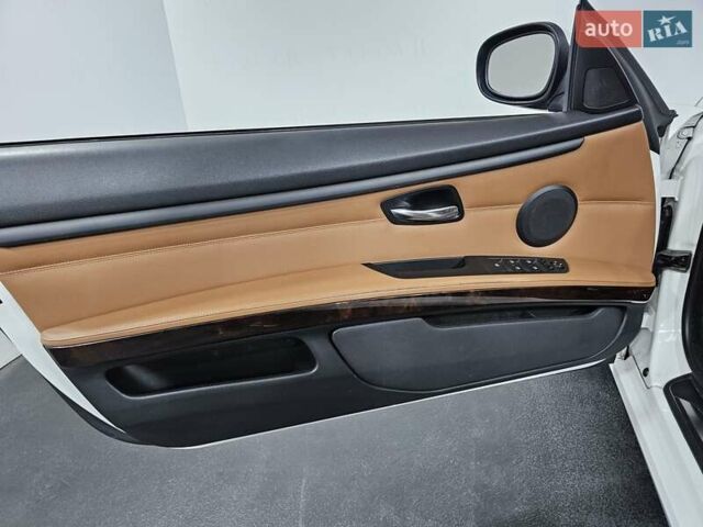 Білий БМВ 3 Серія, об'ємом двигуна 3 л та пробігом 187 тис. км за 11999 $, фото 20 на Automoto.ua