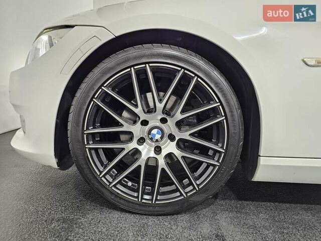 Білий БМВ 3 Серія, об'ємом двигуна 3 л та пробігом 187 тис. км за 11999 $, фото 34 на Automoto.ua