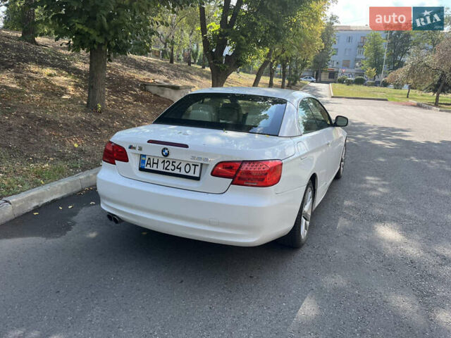 Белый БМВ 3 Серия, объемом двигателя 3 л и пробегом 110 тыс. км за 12500 $, фото 6 на Automoto.ua