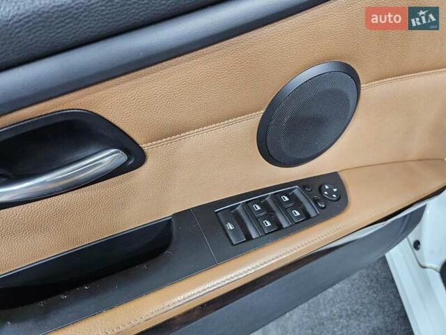 Білий БМВ 3 Серія, об'ємом двигуна 3 л та пробігом 187 тис. км за 11999 $, фото 19 на Automoto.ua