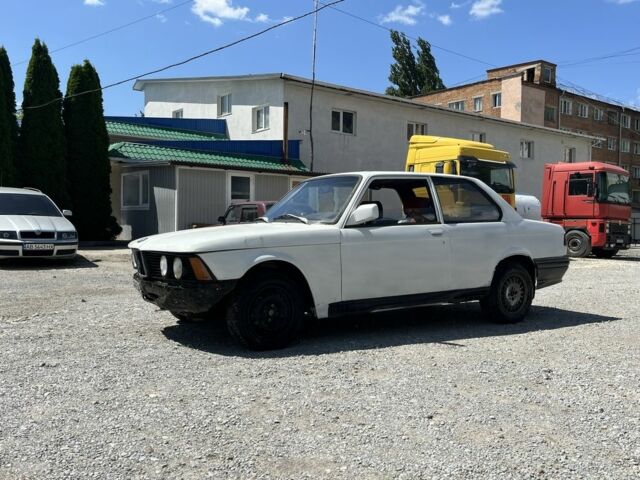 Белый БМВ 3 Серия, объемом двигателя 1.6 л и пробегом 400 тыс. км за 690 $, фото 3 на Automoto.ua