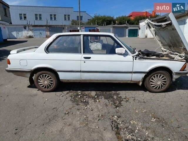 Белый БМВ 3 Серия, объемом двигателя 1.6 л и пробегом 230 тыс. км за 2300 $, фото 5 на Automoto.ua