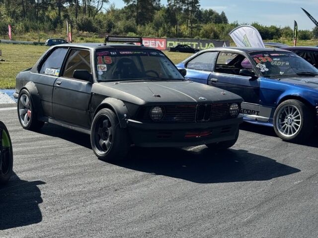 Белый БМВ 3 Серия, объемом двигателя 3 л и пробегом 1 тыс. км за 15000 $, фото 2 на Automoto.ua