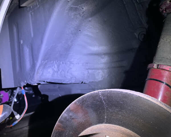 Білий БМВ 3 Серія, об'ємом двигуна 2.49 л та пробігом 320 тис. км за 4950 $, фото 7 на Automoto.ua