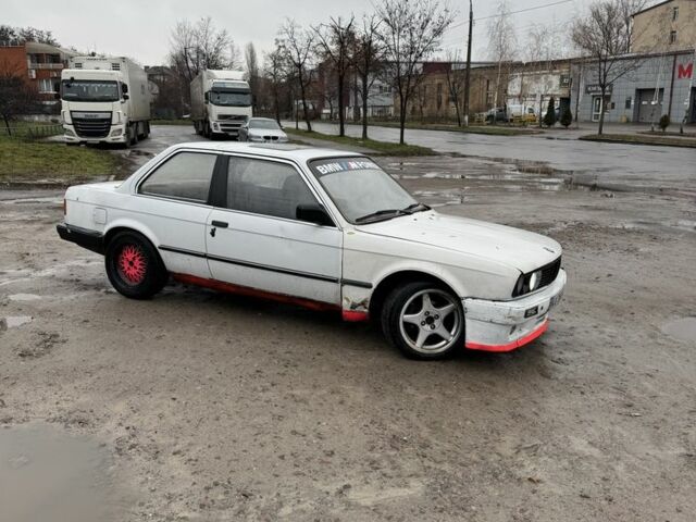 Белый БМВ 3 Серия, объемом двигателя 1.8 л и пробегом 3 тыс. км за 2600 $, фото 4 на Automoto.ua