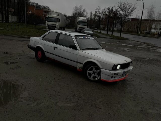 Белый БМВ 3 Серия, объемом двигателя 1.8 л и пробегом 3 тыс. км за 2600 $, фото 6 на Automoto.ua