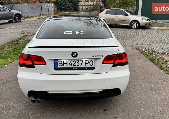 Білий БМВ 3 Серія, об'ємом двигуна 2.5 л та пробігом 198 тис. км за 8700 $, фото 4 на Automoto.ua