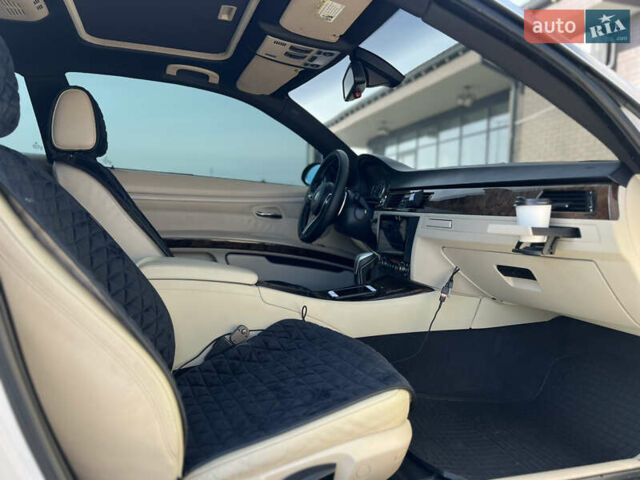 Білий БМВ 3 Серія, об'ємом двигуна 3 л та пробігом 265 тис. км за 10500 $, фото 32 на Automoto.ua