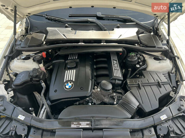 Білий БМВ 3 Серія, об'ємом двигуна 3 л та пробігом 265 тис. км за 10500 $, фото 48 на Automoto.ua