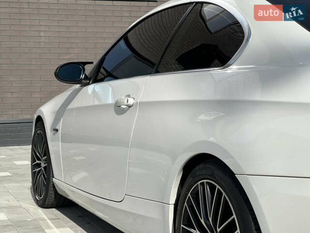 Білий БМВ 3 Серія, об'ємом двигуна 3 л та пробігом 265 тис. км за 10500 $, фото 22 на Automoto.ua
