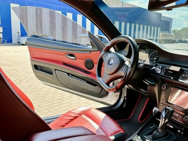 Белый БМВ 3 Серия, объемом двигателя 2 л и пробегом 312 тыс. км за 10000 $, фото 5 на Automoto.ua