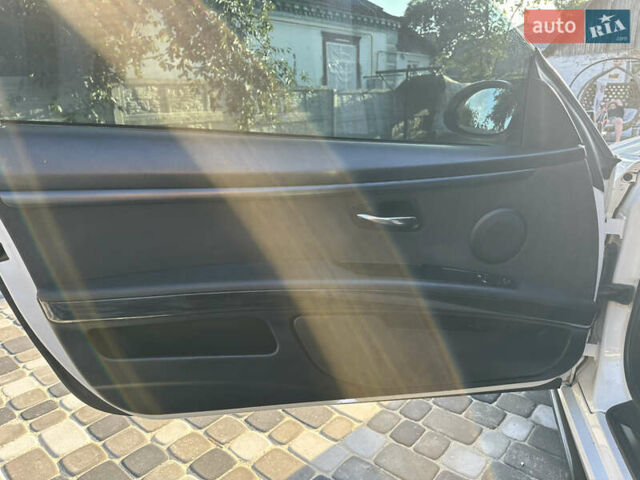Белый БМВ 3 Серия, объемом двигателя 2 л и пробегом 245 тыс. км за 9200 $, фото 7 на Automoto.ua