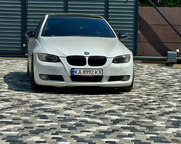 Белый БМВ 3 Серия, объемом двигателя 2 л и пробегом 245 тыс. км за 9200 $, фото 19 на Automoto.ua