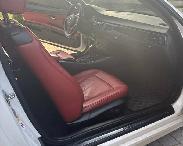 Білий БМВ 3 Серія, об'ємом двигуна 2 л та пробігом 237 тис. км за 8200 $, фото 10 на Automoto.ua