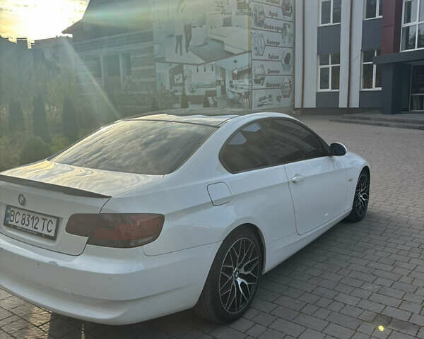 Білий БМВ 3 Серія, об'ємом двигуна 2 л та пробігом 237 тис. км за 8200 $, фото 3 на Automoto.ua