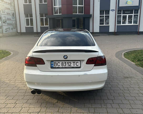 Білий БМВ 3 Серія, об'ємом двигуна 2 л та пробігом 237 тис. км за 8200 $, фото 4 на Automoto.ua
