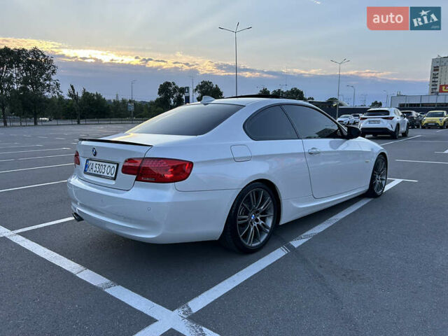 Белый БМВ 3 Серия, объемом двигателя 2.98 л и пробегом 224 тыс. км за 10999 $, фото 7 на Automoto.ua