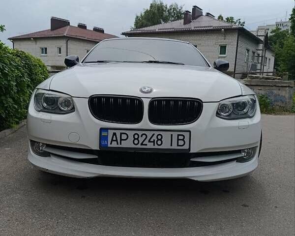 Белый БМВ 3 Серия, объемом двигателя 3 л и пробегом 220 тыс. км за 12000 $, фото 2 на Automoto.ua