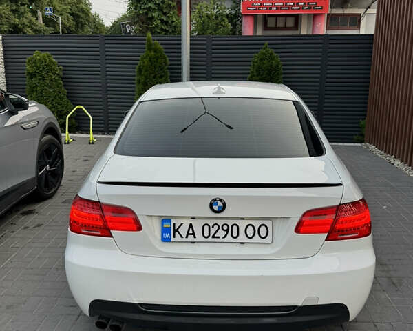 Білий БМВ 3 Серія, об'ємом двигуна 3 л та пробігом 177 тис. км за 13700 $, фото 5 на Automoto.ua